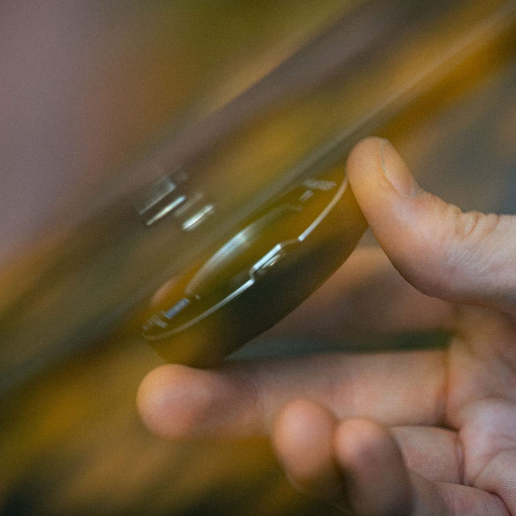 OOONO P-DISC NO1 - Elektronische Parkscheibe mit Zulassung fürs Auto - Automatische Digitale Parkscheibe Elektrisch mit Zulassung vom KBA nach StVO - Elektrische Parkuhr Auto zugelassen