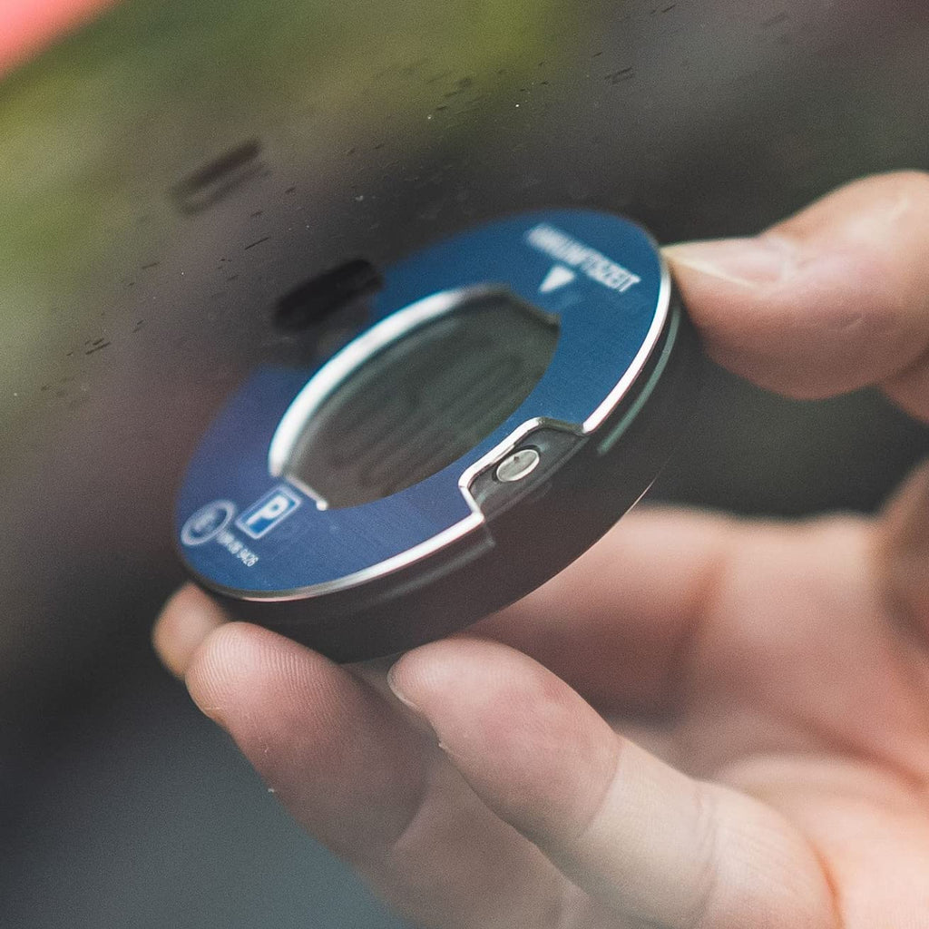 OOONO P-DISC NO1 - Elektronische Parkscheibe mit Zulassung fürs Auto - Automatische Digitale Parkscheibe Elektrisch mit Zulassung vom KBA nach StVO - Elektrische Parkuhr Auto zugelassen