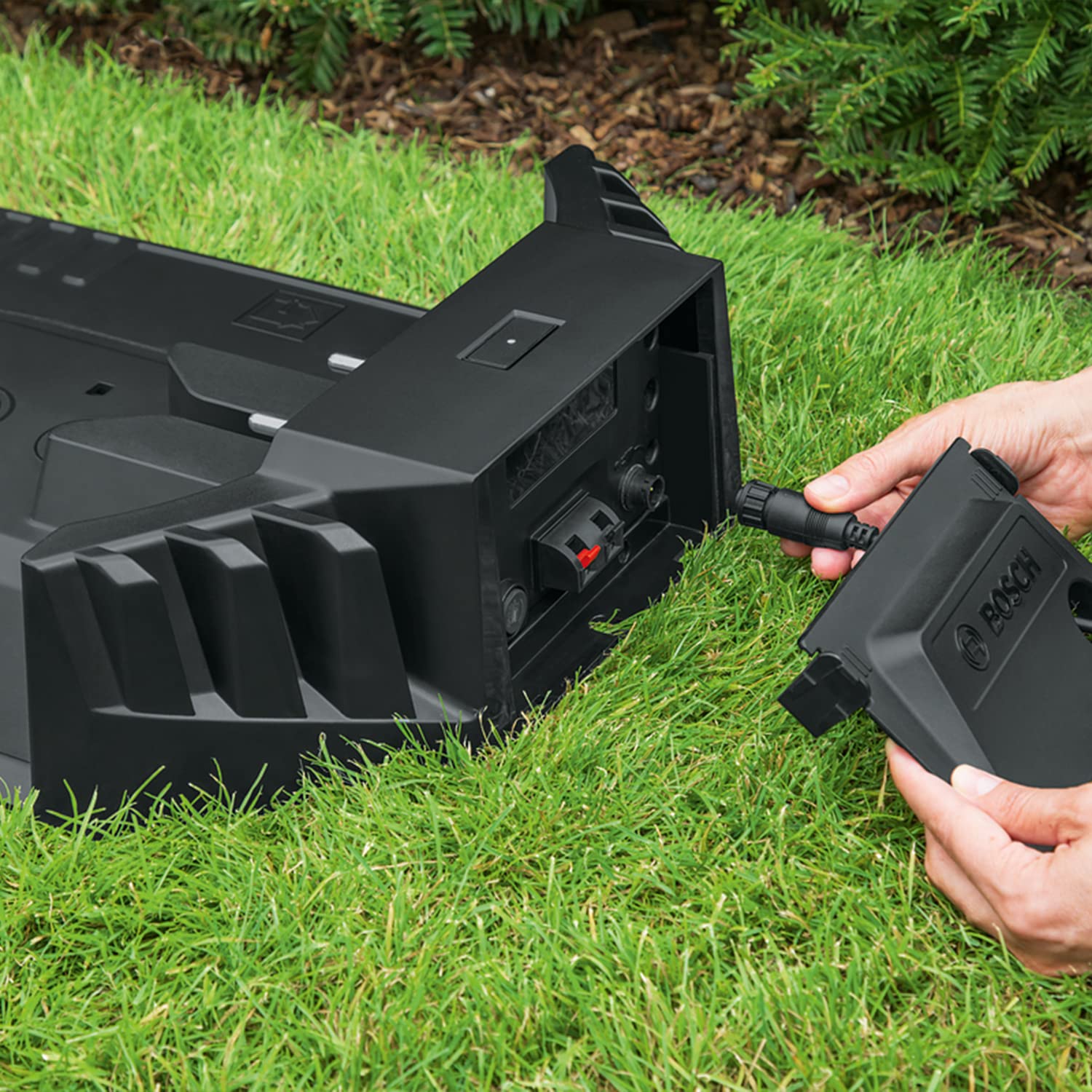 Bosch Home and Garden Indego XS 300 Robot Lawnmower (with Integrated 18 V Battery, Charging Station Included, Cutting Width 19 cm, for Lawns up to 300 m², in Box) Black, Green