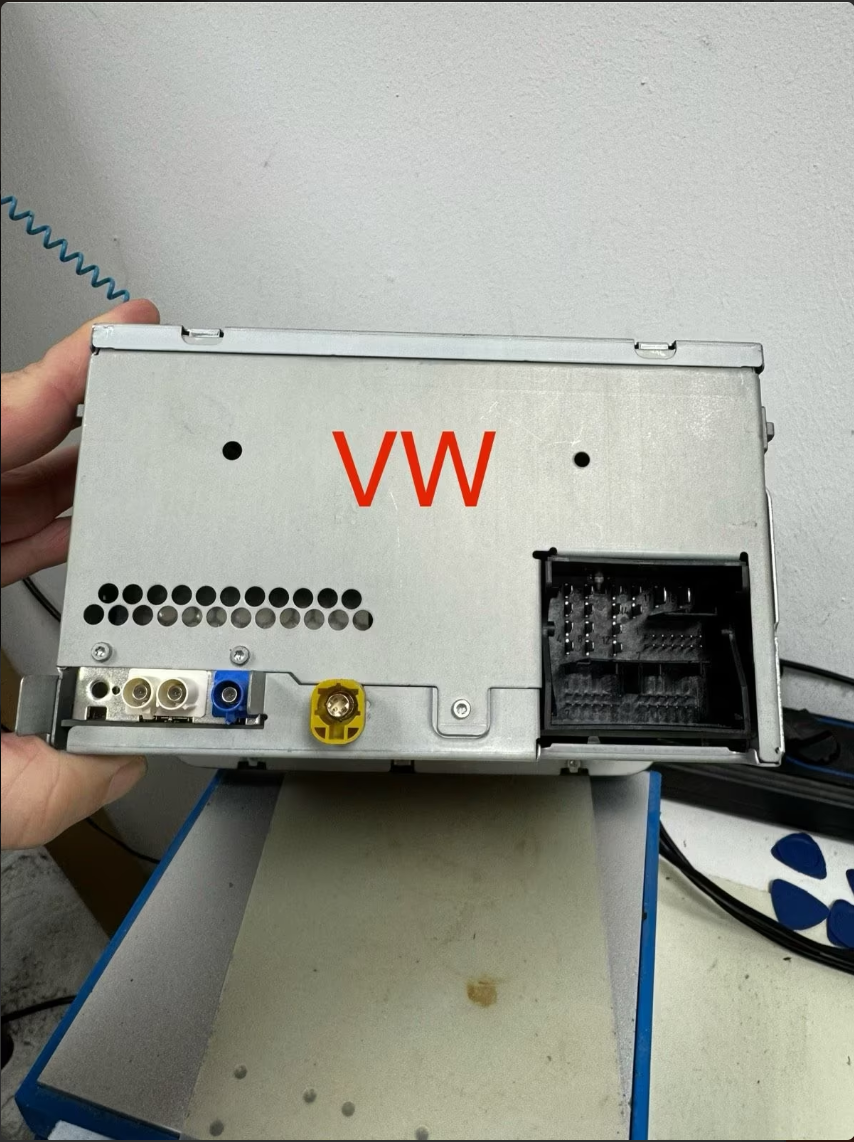 VW Discover Media Navi Radio Autoradio MIB STD2 T6, Caddy usw. refurbished