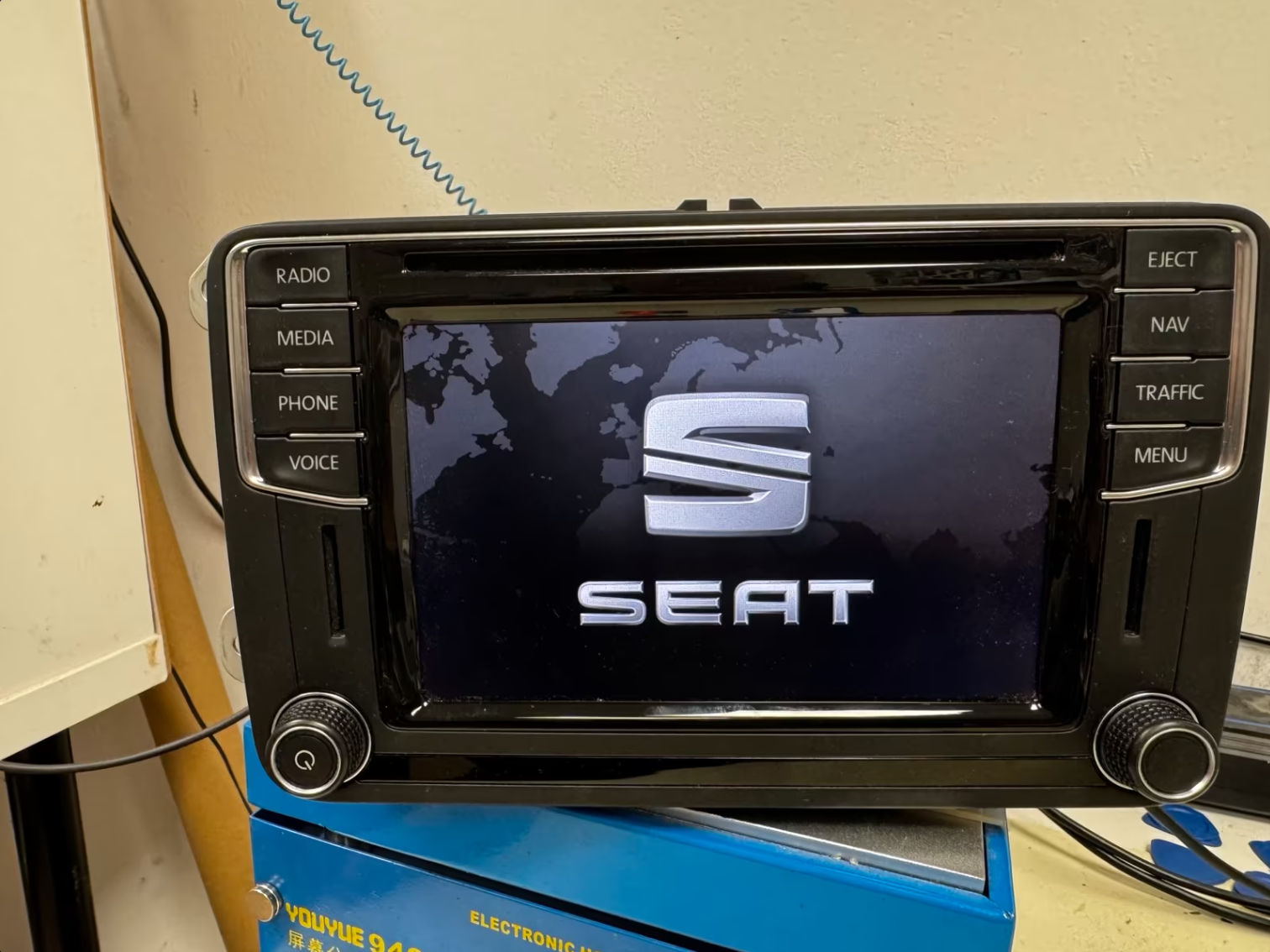 Seat Discover Media Navi Radio SEAT Autoradio MIB STD2, refurbished