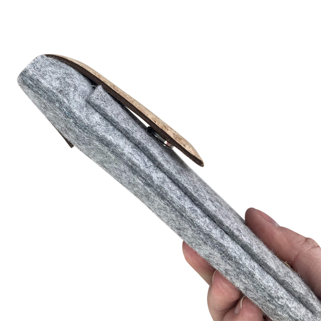 Hülle für reMarkable 2 | mit Magnetverschluss und extra Fach | hellgrau - Colorful | Modell "HAKA"