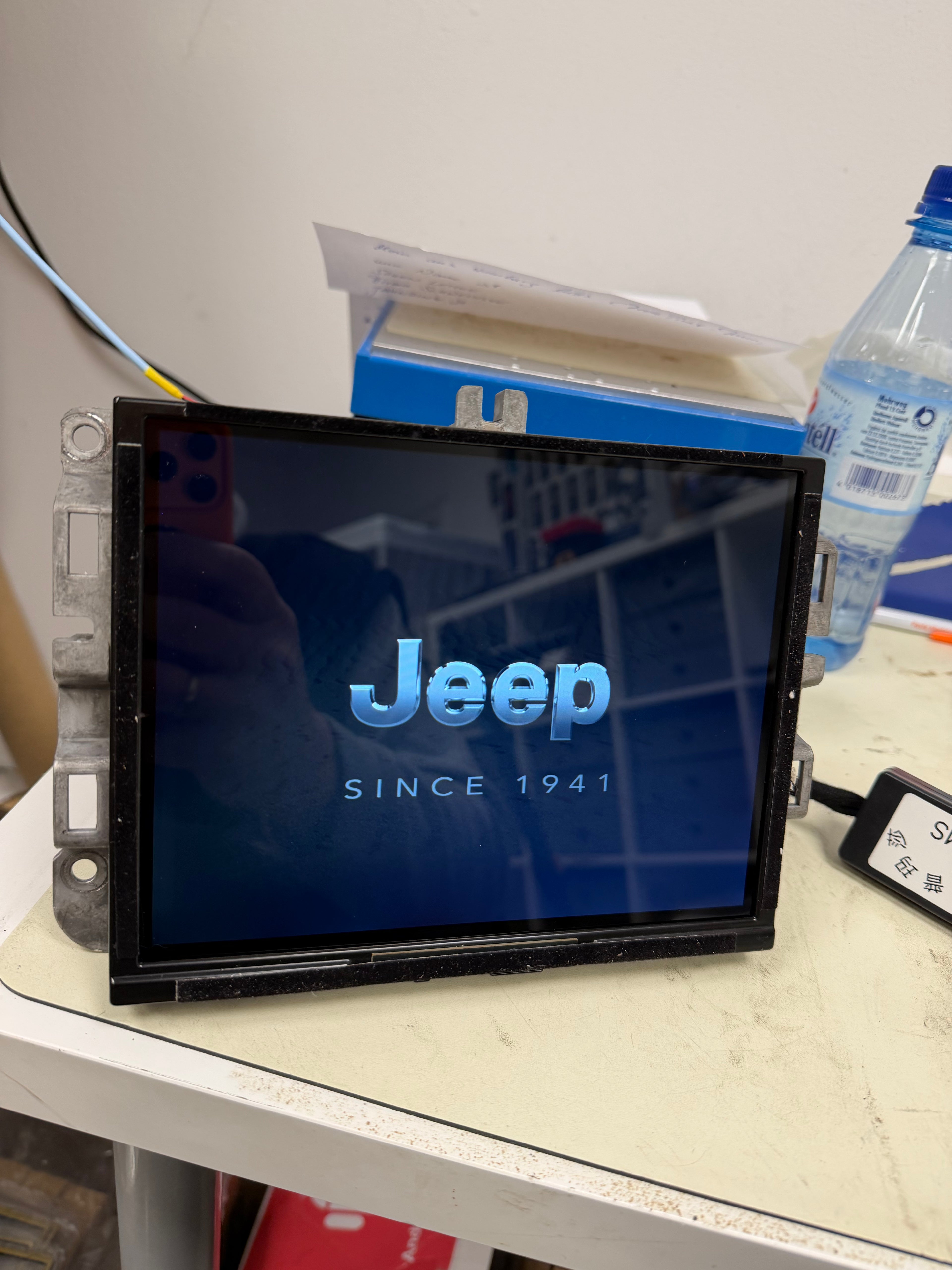 Reparaturservice für Jeep / Dodge / RAM / Chrysler – Uconnect 8.4” (Ghost Touch & Display Reparatur)