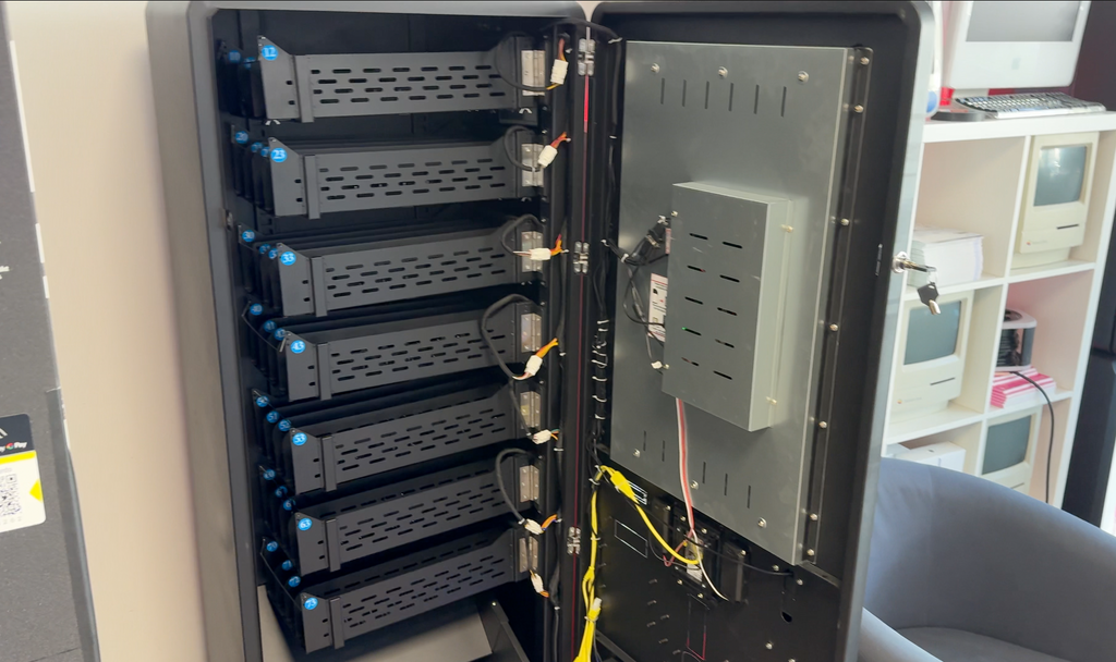 Indoor Vape- / Zigaretten- Automat für Handel und Gastronomie